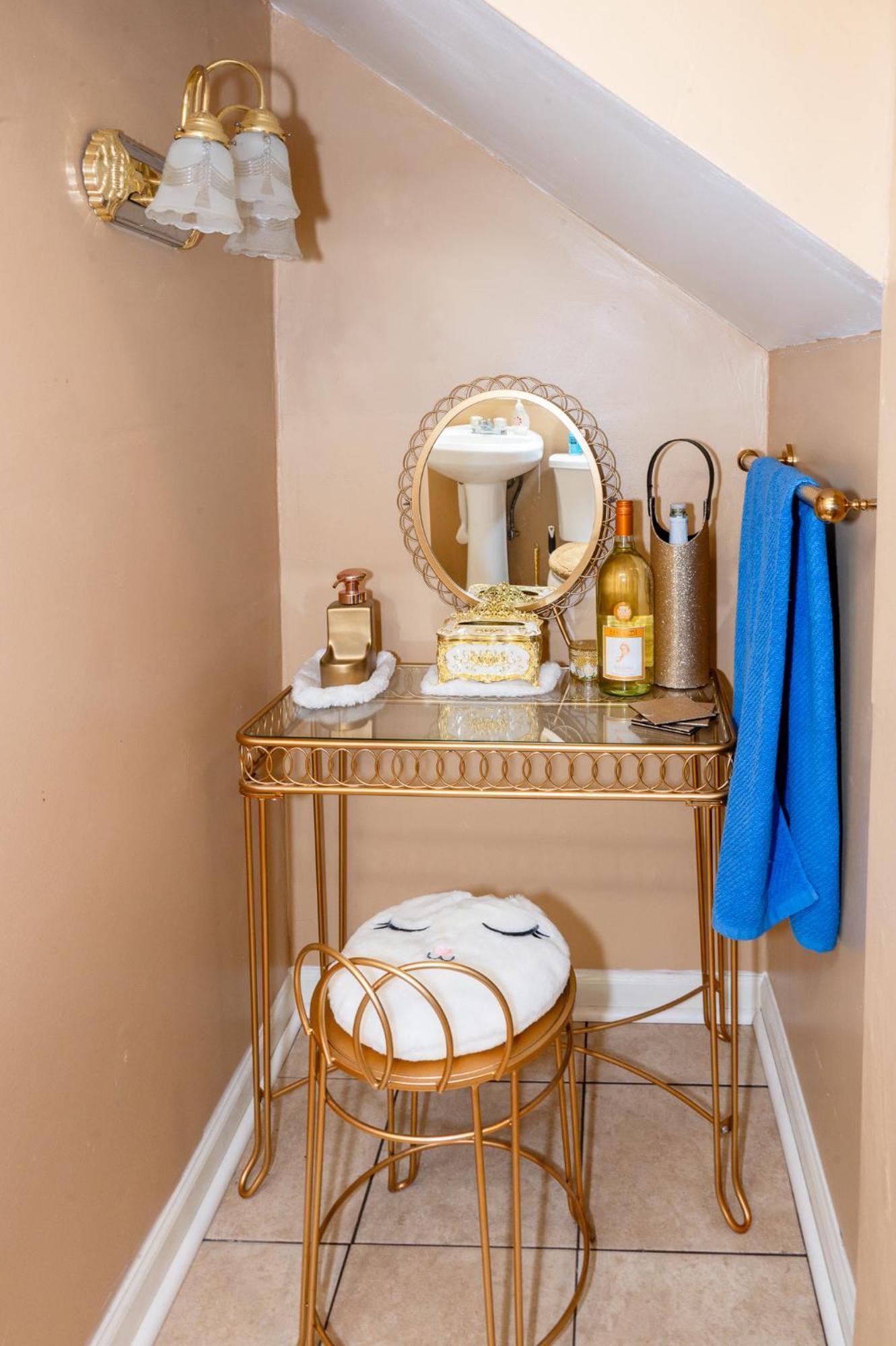 The Blue Room Luxury Suite Довер Екстер'єр фото